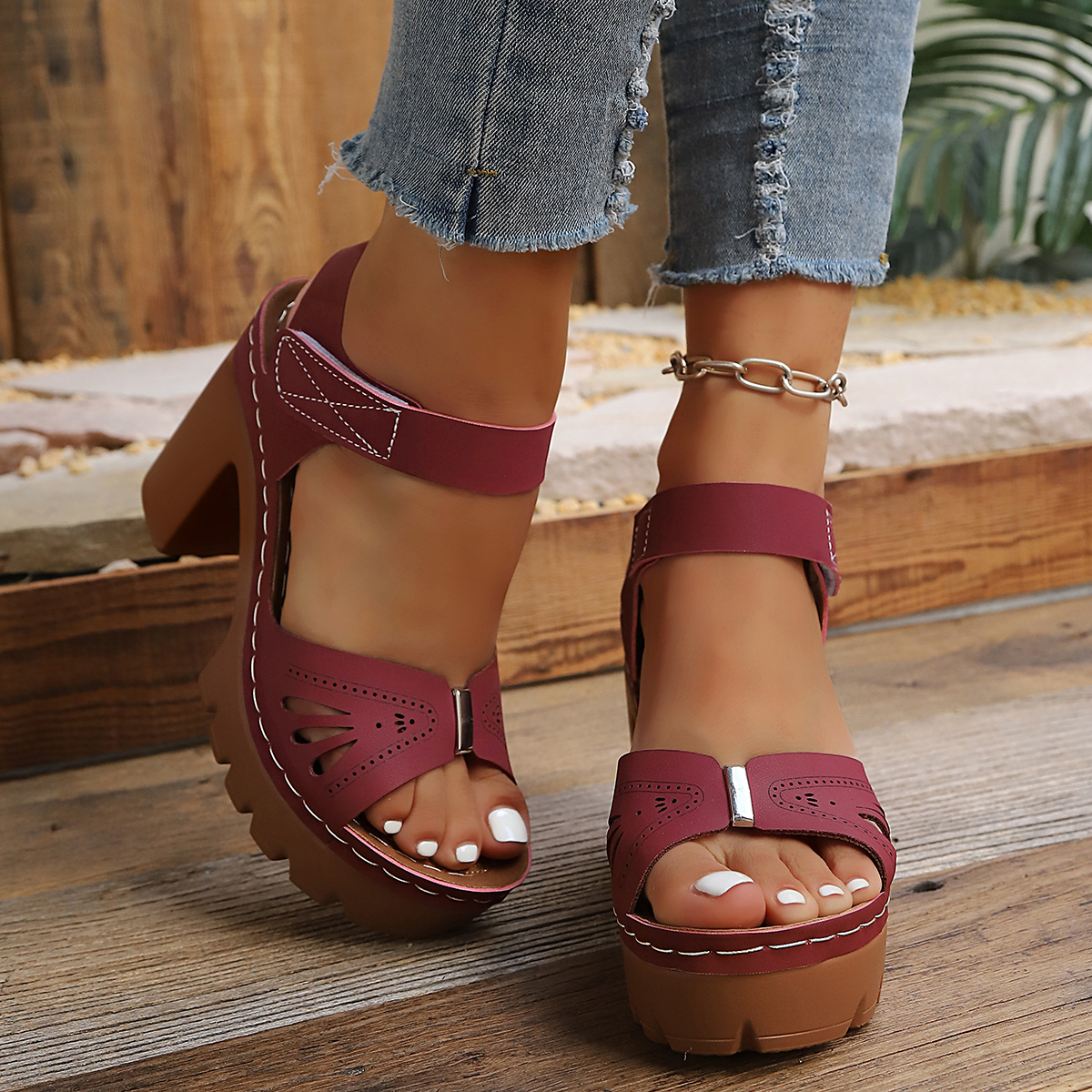 Women's Large Size Solid Color - Velcro Strap Sandal incelemesi ve fiyatı